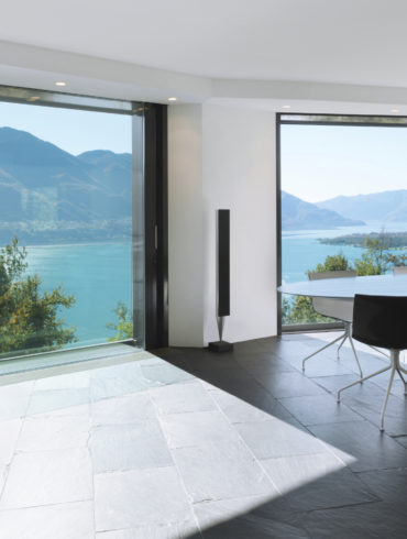 Mobile Digital Website Internet Homepage Redesign Design Struktur Content Online Auftrag Responsive Agentur Kommunikation Schweiz Werbung Social Media Facebook Instagram Snapchat Likes Follower